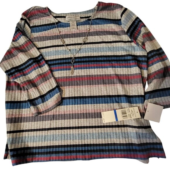 Alfred Dunner set Capri pants size 12 women/blouse with silver necklace light bl - Picture 3 of 6